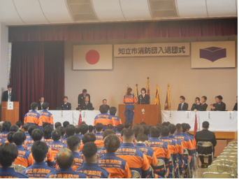 入団者宣誓の様子