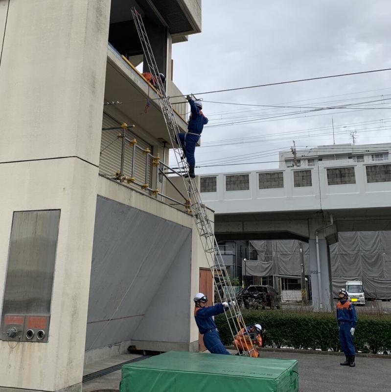 三連はしご操法